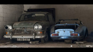 Заброшенный британский особняк с 5-ю эксклюзивными автомобилями (20 фото)