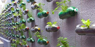 10 способов использовать старые пластиковые бутылки и пластиковую посуду